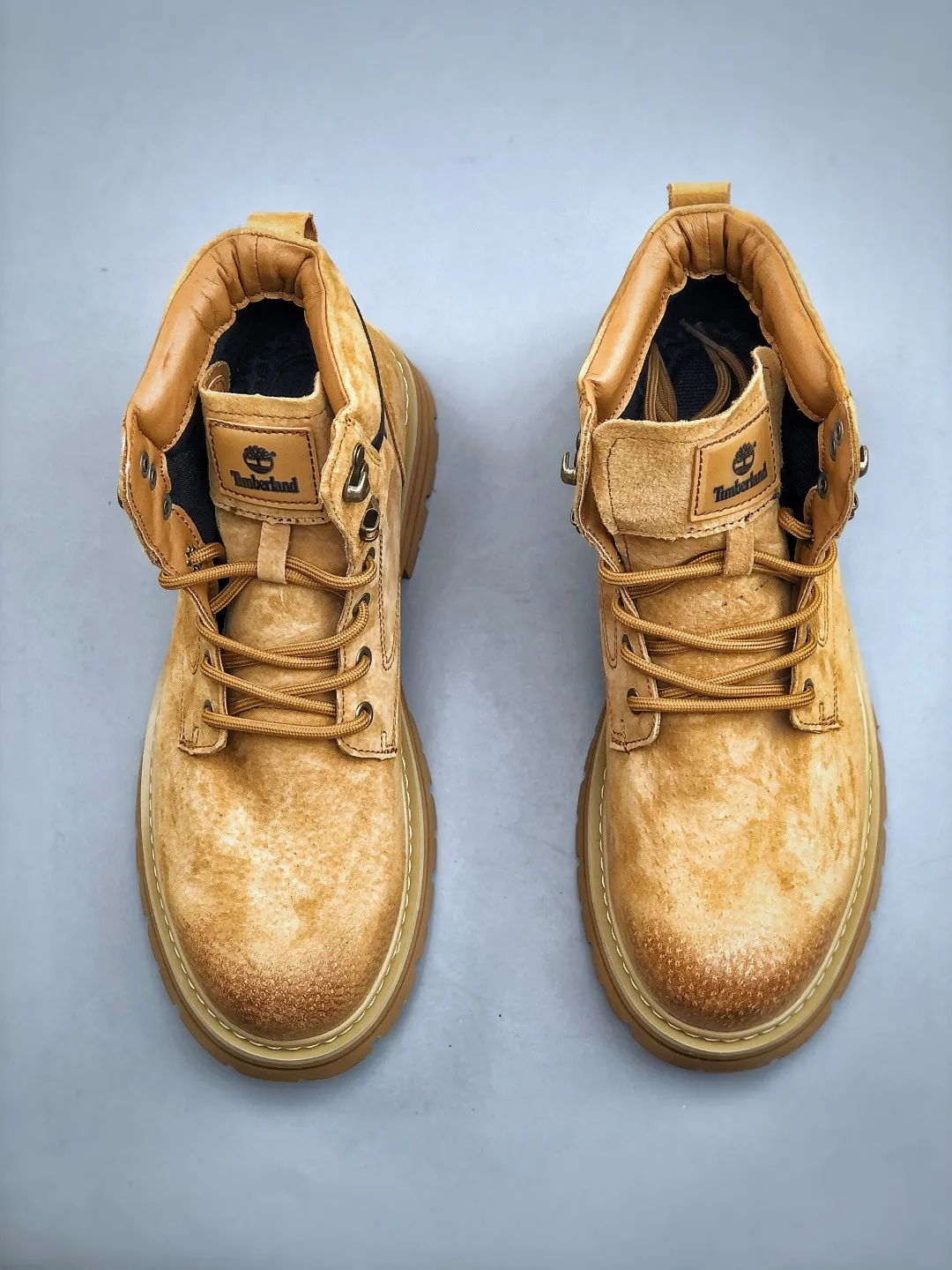 💰440 supports store K T/ Timberland classic 25ss new high-top, classic re-creation, new upgrade, Guangdong factory quality, original box and original packaging. The fabric is made of top Italian frosted cowhide, with anti-odor and anti-corrosion genuine leather latex insoles to give you a perfect wearing experience. Quality is exquisite and durable. A must-have for sportsmen. Specializes in not looking handsome. High-quality and first-class foot feel. Exclusive supply. Size: 39-44